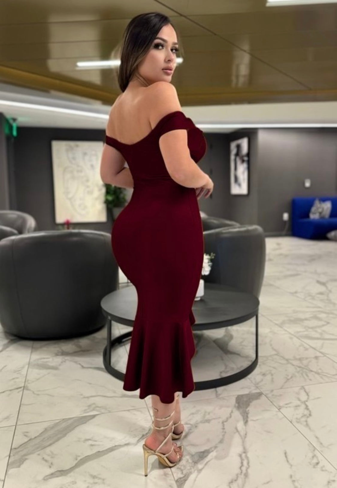 Chic Ruffle Midi Dress – Wine Red